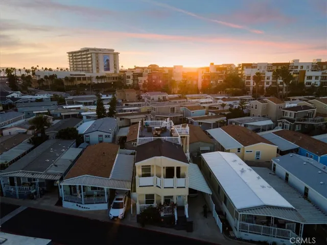 Aerial view of the Surf City Beach Cottages