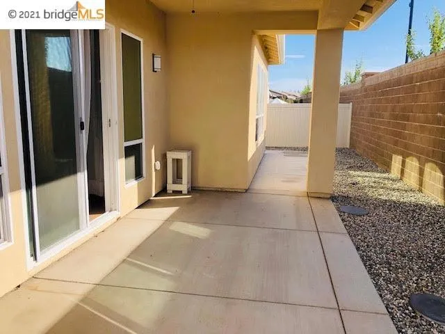 2217 Via Cavallo, Oakdale, California 95361
