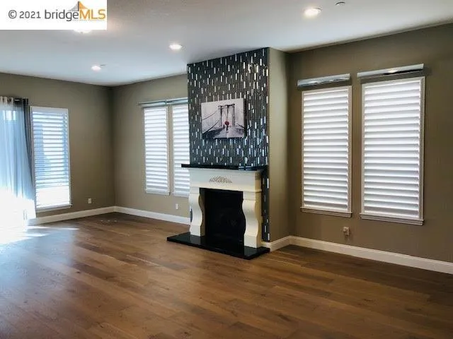 2217 Via Cavallo, Oakdale, California 95361