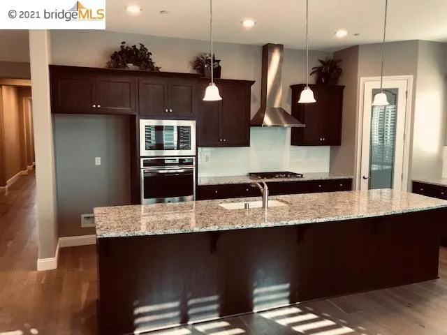 2217 Via Cavallo, Oakdale, California 95361