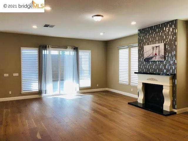 2217 Via Cavallo, Oakdale, California 95361