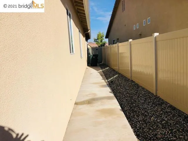 2217 Via Cavallo, Oakdale, California 95361