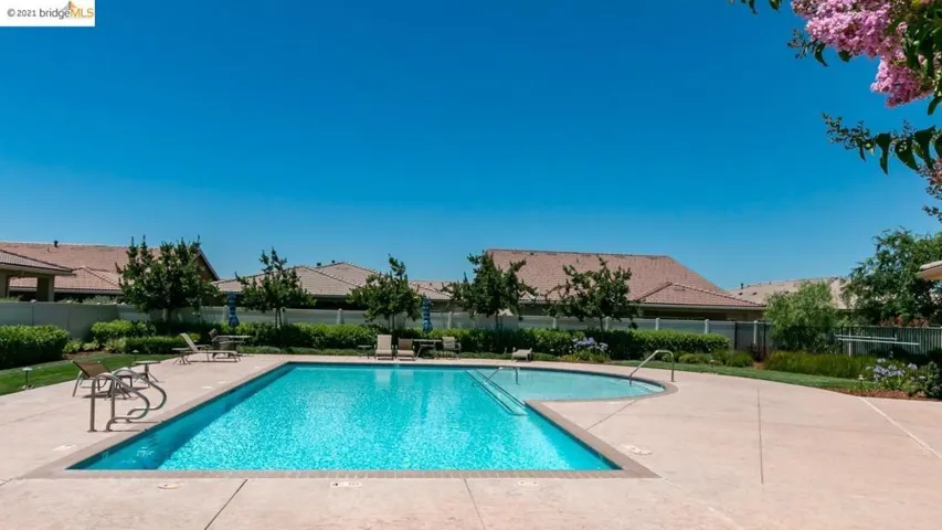 2217 Via Cavallo, Oakdale, California 95361