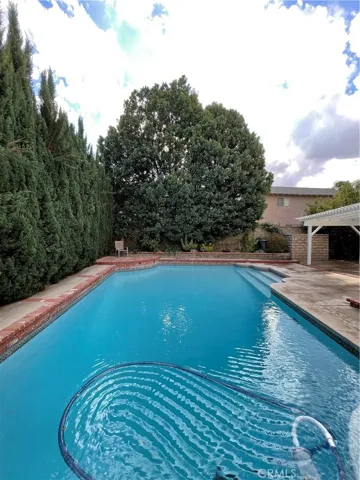 25437 Via Dona Christa, Valencia, California 91355