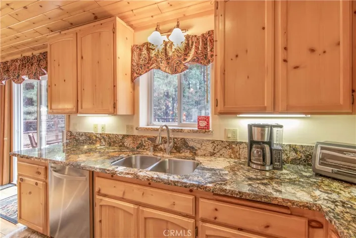 41821 Garstin Drive, Big Bear, California 92315