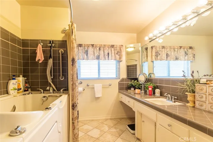 1029 N Acacia Ave, Rialto, California 92376
