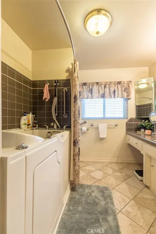 1029 N Acacia Ave, Rialto, California 92376