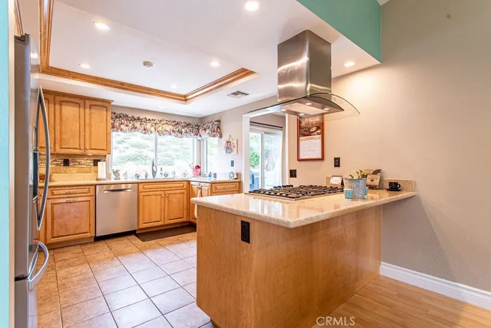 20741 Dan Court, Saugus, California 91350