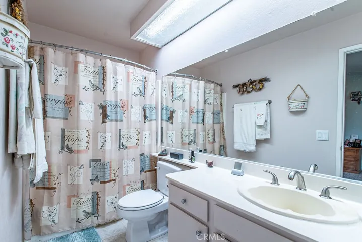 20741 Dan Court, Saugus, California 91350