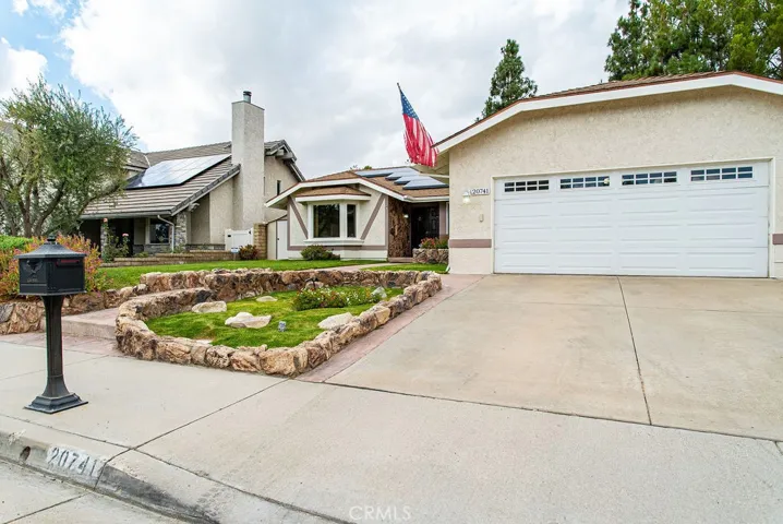 20741 Dan Court, Saugus, California 91350