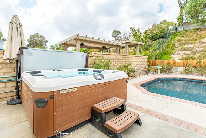 20741 Dan Court, Saugus, California 91350