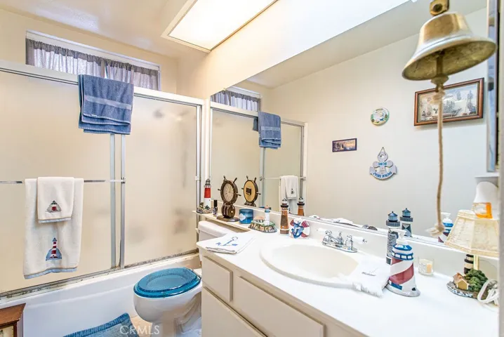 20741 Dan Court, Saugus, California 91350