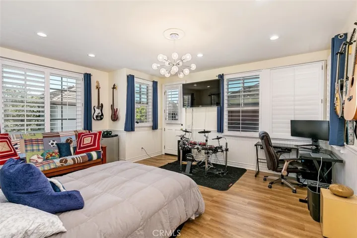 26 Long Bay Drive, Newport Beach, California 92660