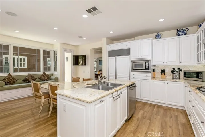 26 Long Bay Drive, Newport Beach, California 92660