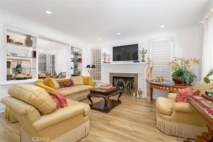 26 Long Bay Drive, Newport Beach, California 92660
