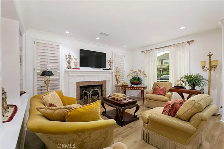 26 Long Bay Drive, Newport Beach, California 92660