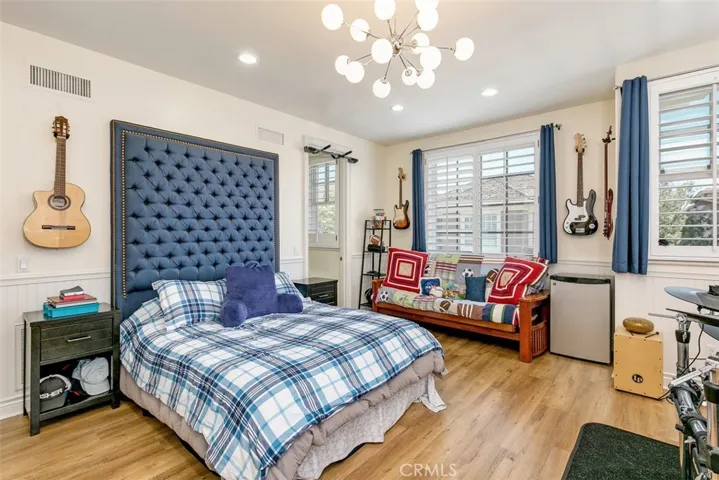 26 Long Bay Drive, Newport Beach, California 92660