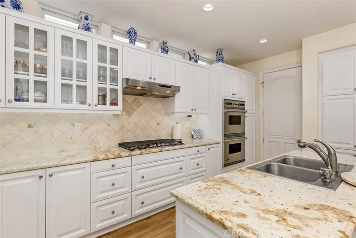 26 Long Bay Drive, Newport Beach, California 92660