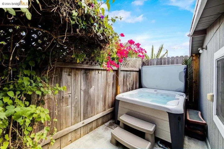 5414 Hillen Dr, Oakland, California 94619
