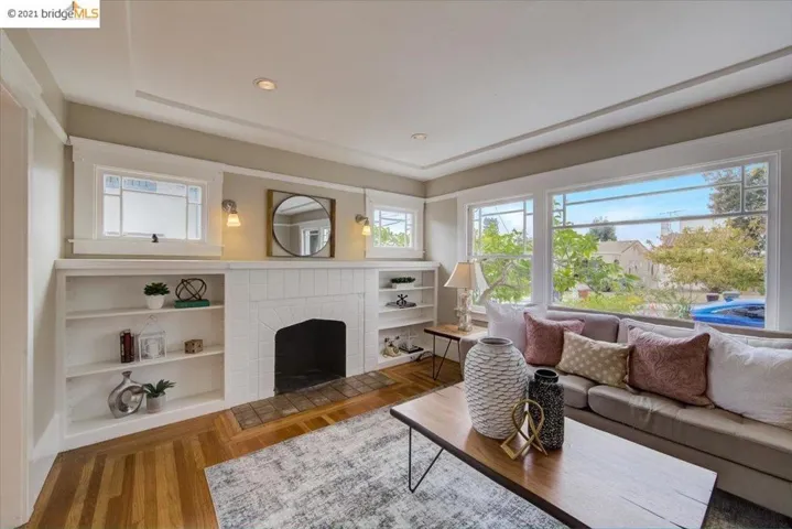 5414 Hillen Dr, Oakland, California 94619