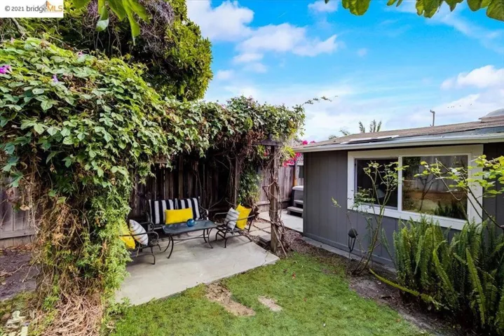 5414 Hillen Dr, Oakland, California 94619