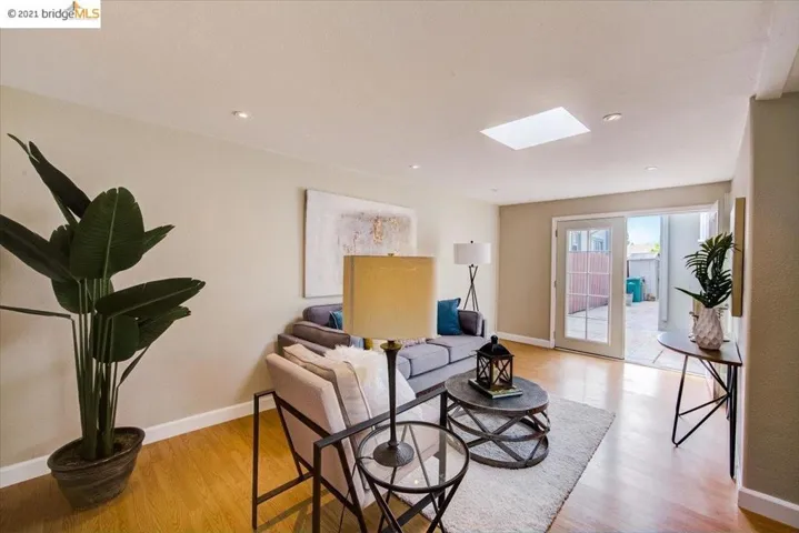 5414 Hillen Dr, Oakland, California 94619