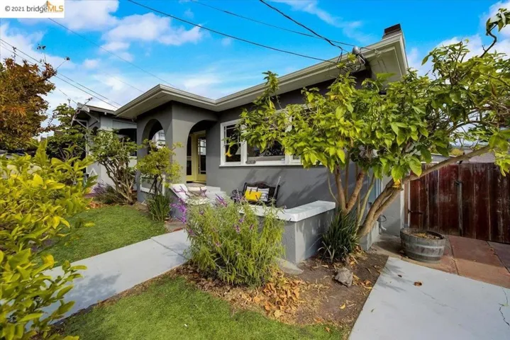 5414 Hillen Dr, Oakland, California 94619