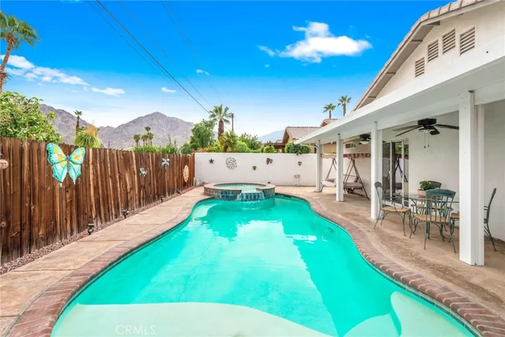 52660 Avenida Mendoza, La Quinta, California 92253
