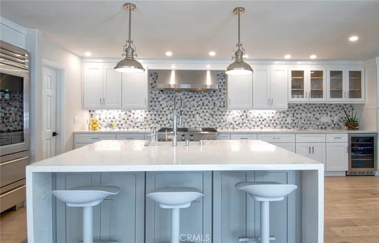 5301 River Avenue, Newport Beach, California 92663