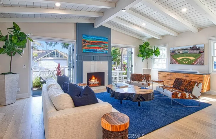 5301 River Avenue, Newport Beach, California 92663