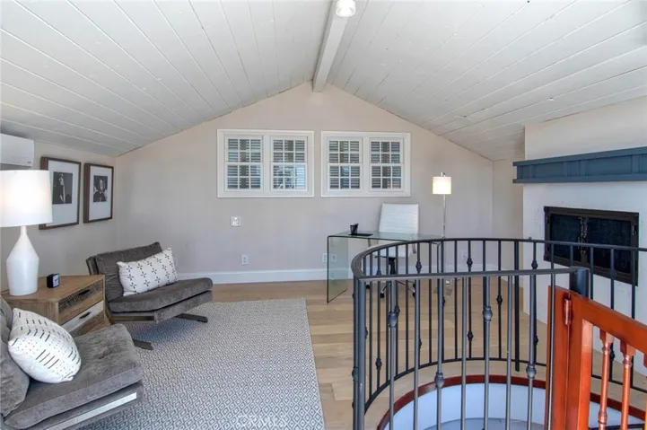 5301 River Avenue, Newport Beach, California 92663