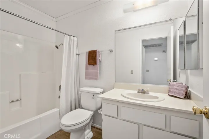 Hall bath with combination Tub/shower
