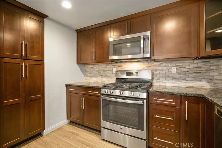 Stainless appliances including refrigerator