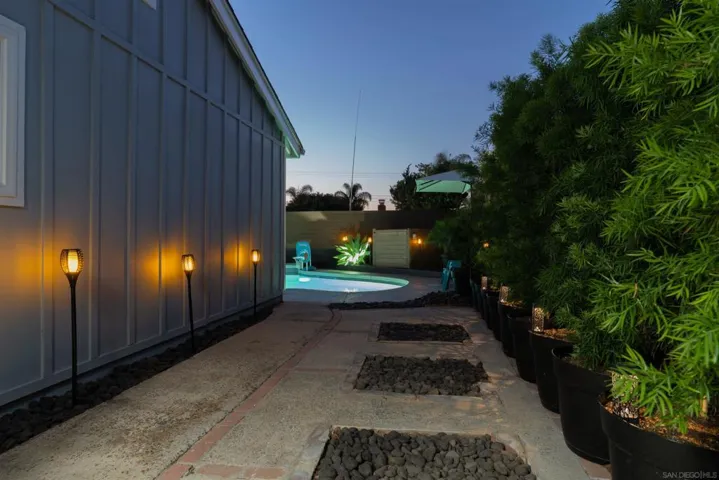 3748 Governor Dr, San Diego, California 92122