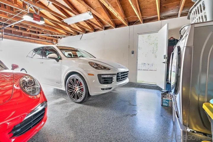 3748 Governor Dr, San Diego, California 92122