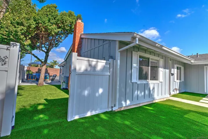 3748 Governor Dr, San Diego, California 92122