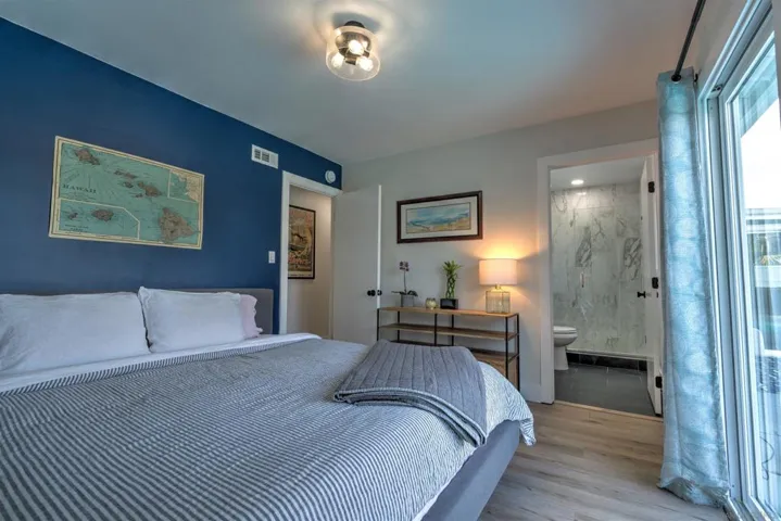 3748 Governor Dr, San Diego, California 92122