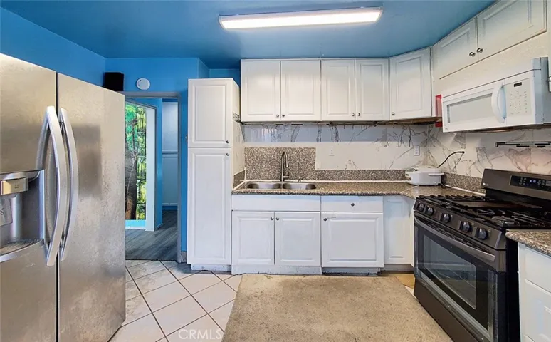 2242 S Parton Street, Santa Ana, California 92707