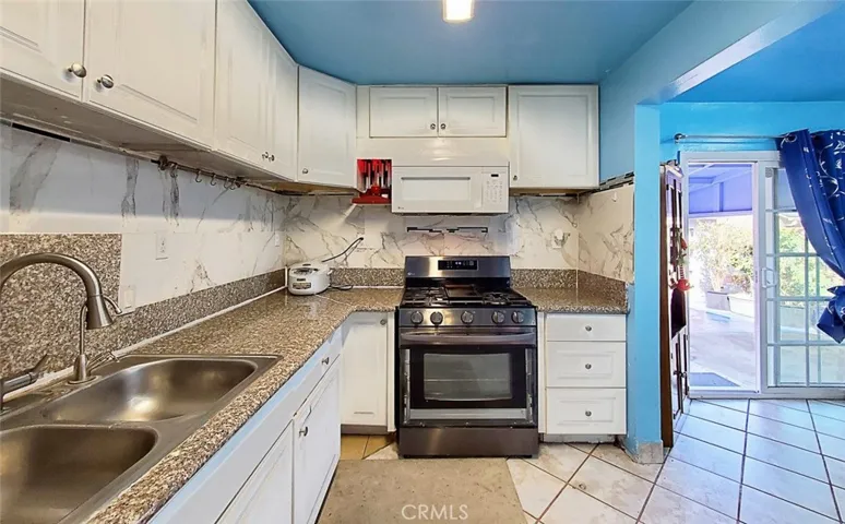 2242 S Parton Street, Santa Ana, California 92707