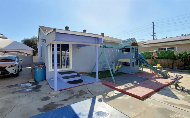2242 S Parton Street, Santa Ana, California 92707