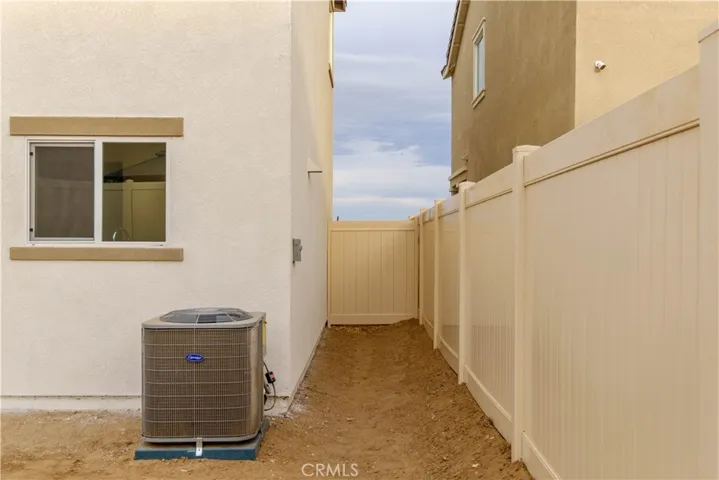 10756 Quarter Horse Avenue, Hesperia, California 92345