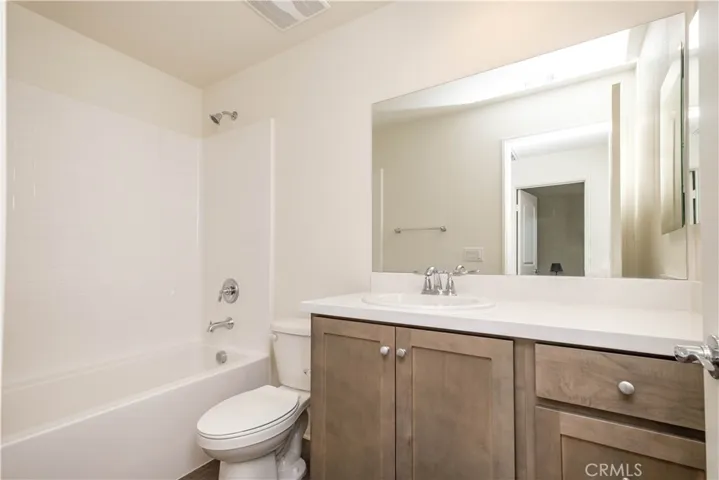 10756 Quarter Horse Avenue, Hesperia, California 92345