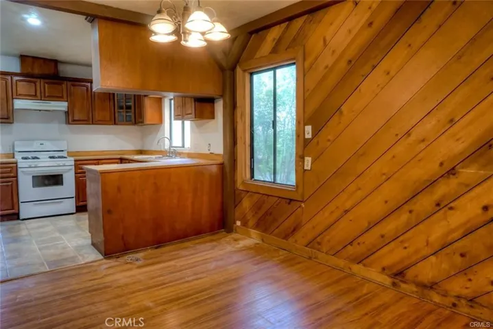 22832 Waters Drive, Crestline, California 92325