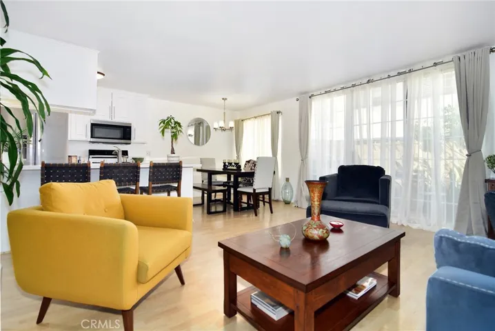 18640 Collins Street 114, Tarzana, California 91356