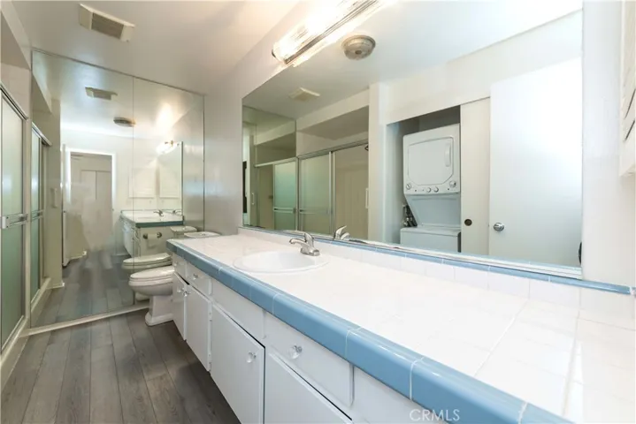 Mstr Bath