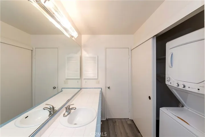 Mstr Bath