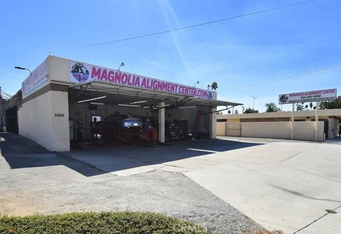 3886 Merrill Avenue, Riverside, California 92506