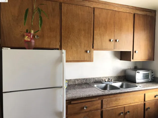 3909 Midvale Ave., Oakland, California 94602-3946
