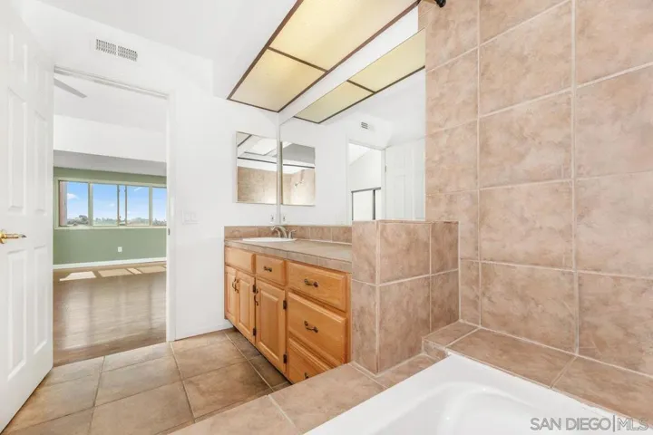 1309 Gary Ln, Escondido, California 92026