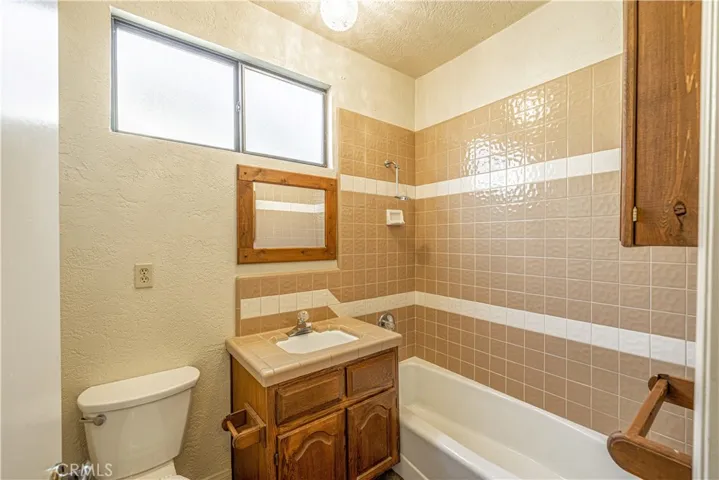 42873 Normandy Lane, Lancaster, California 93536